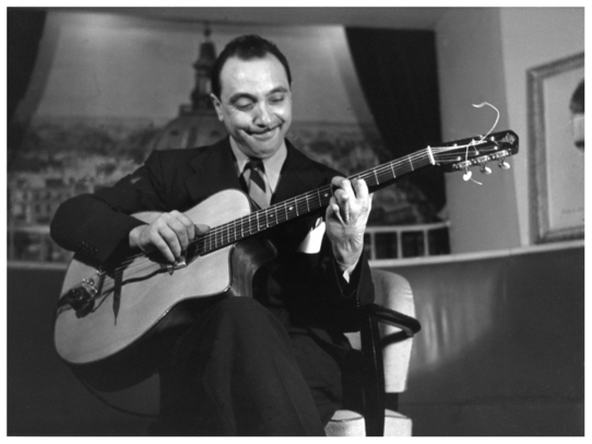 Django Reinhardt, un musicien et guitariste manouche de jazz extraordinaire